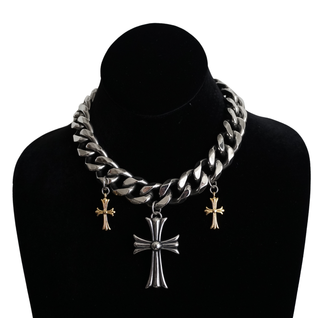 COLD GUNMETAL CROSS NECKLACE [GUNMETAL/GOLD]